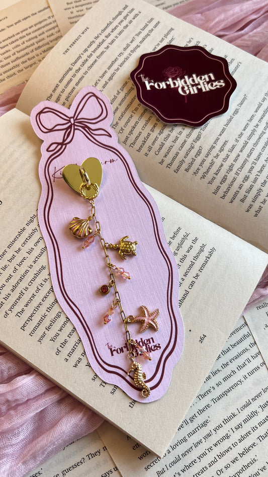 Girlie Coastal Vibes Kindle Charm