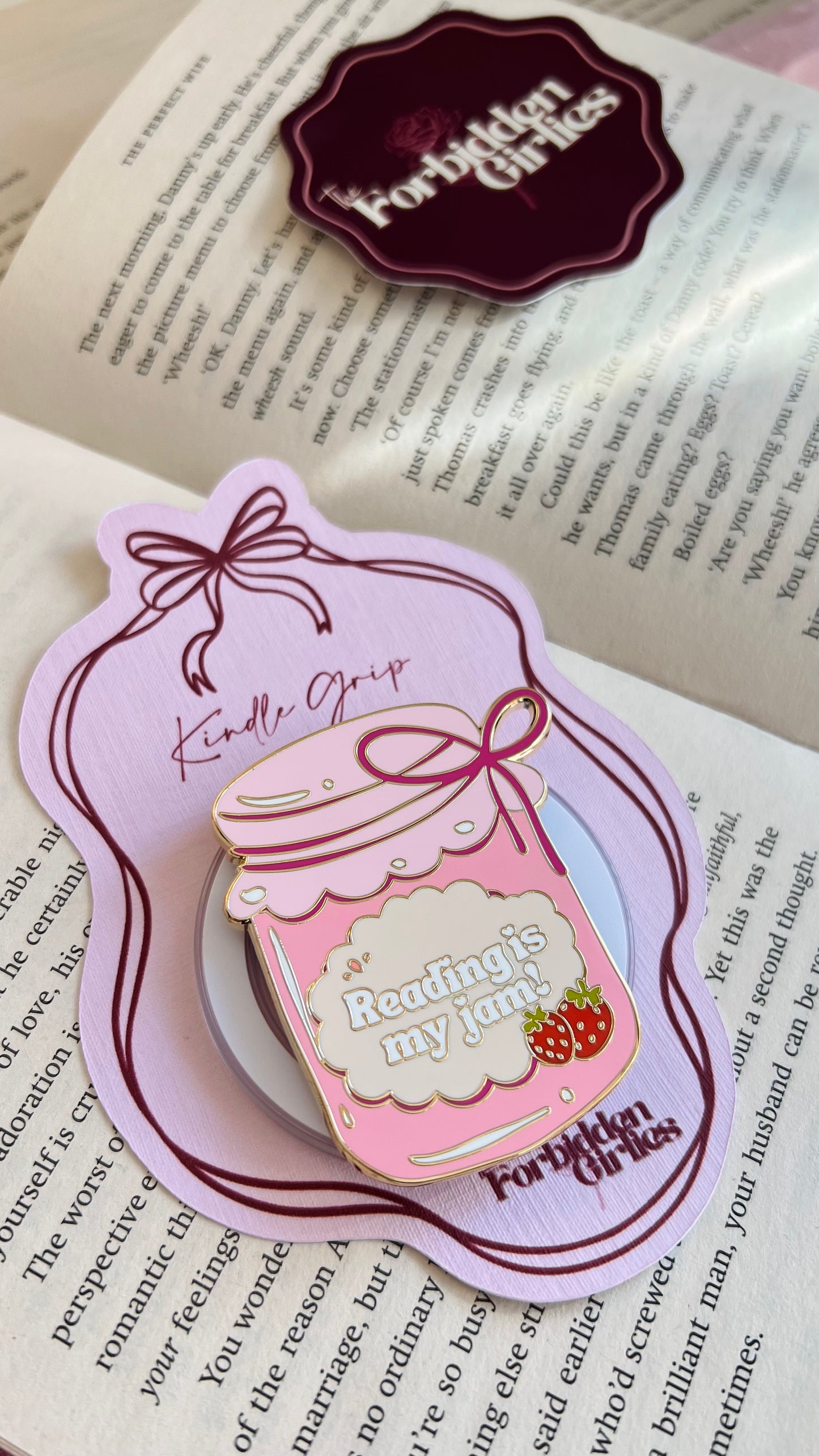 Reading is my jam Magnetic Kindle Grip