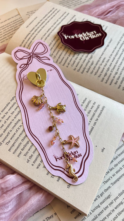 Girlie Coastal Vibes Kindle Charm