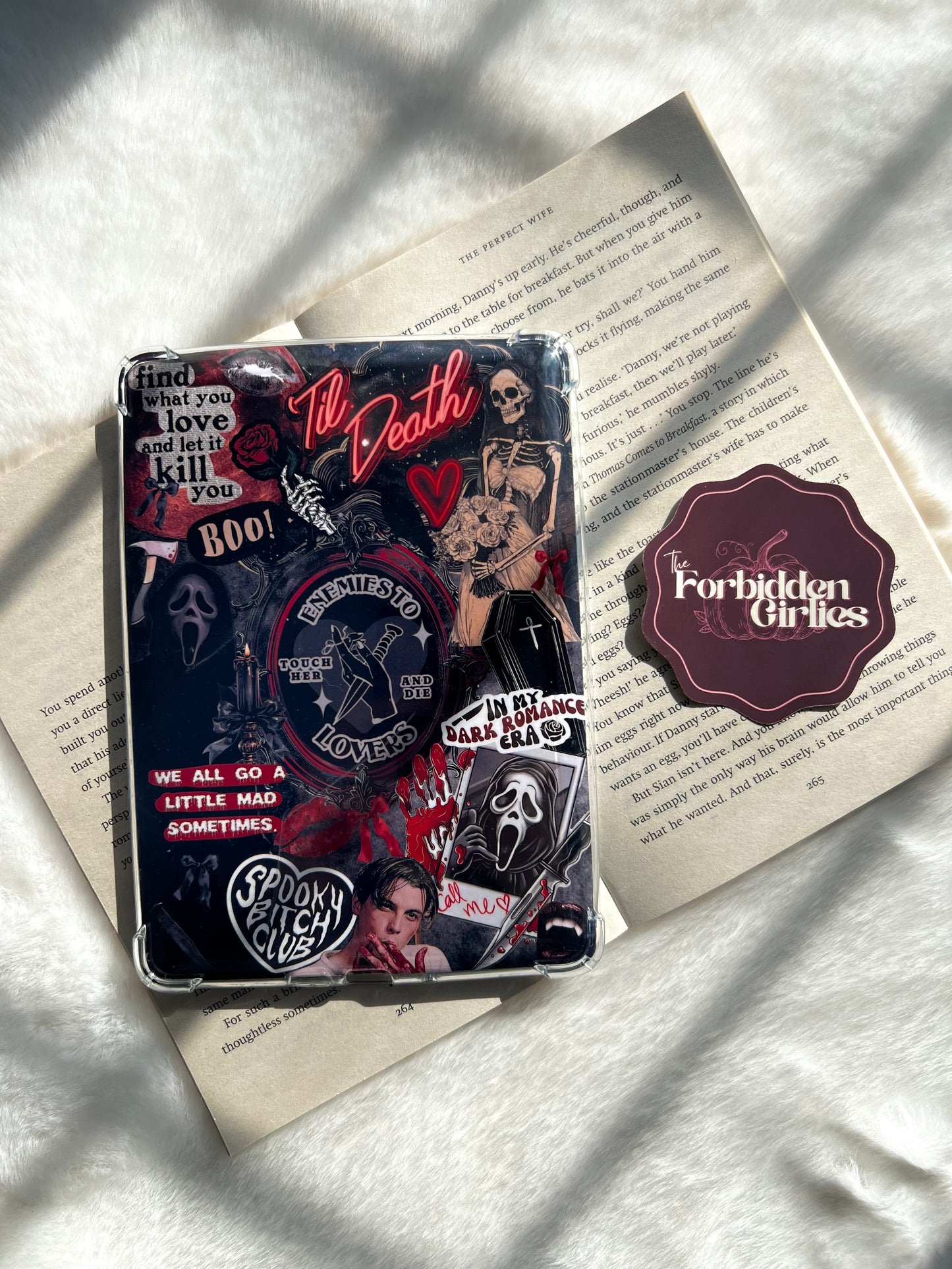 Spooky/Dark Romance Kindle Insert - Red/Black